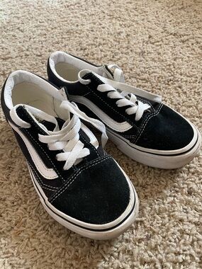 Vans Platform Black and White Low-Tops kids size 1